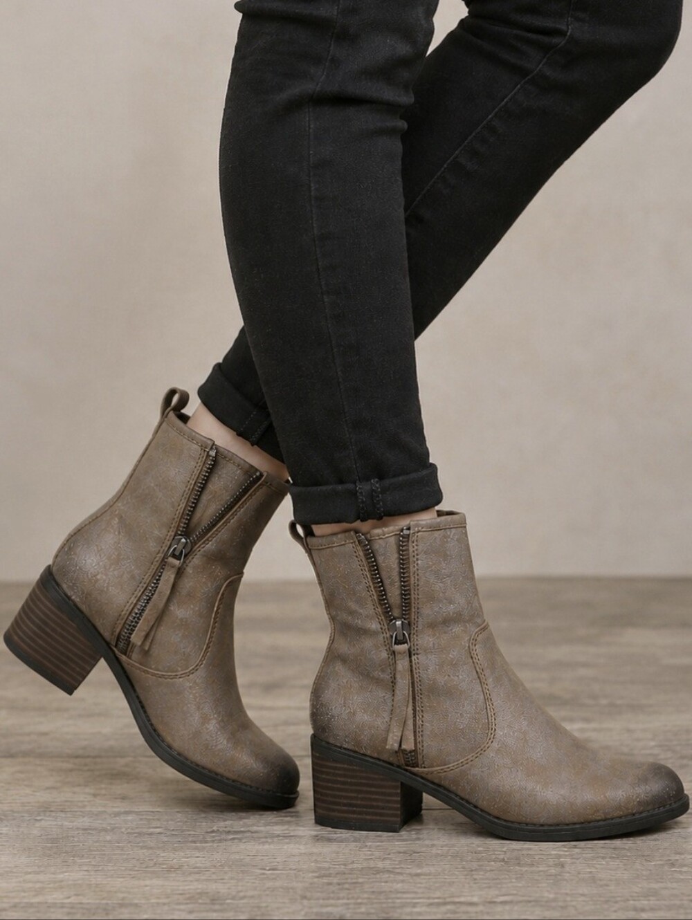 Clarks Nevella Devon Western Boho Minimalist Dual Zip Comfort Boots 7.5M